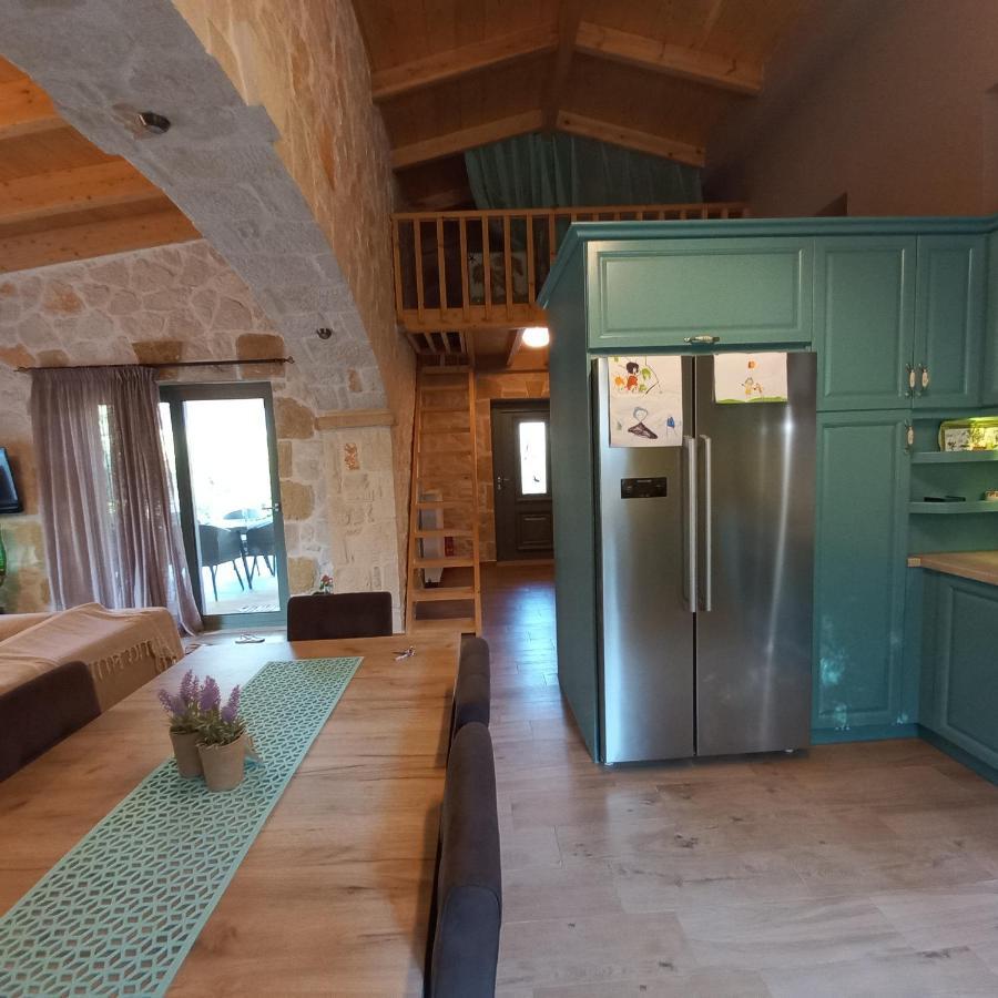 Villa Liberta Keri Екстериор снимка