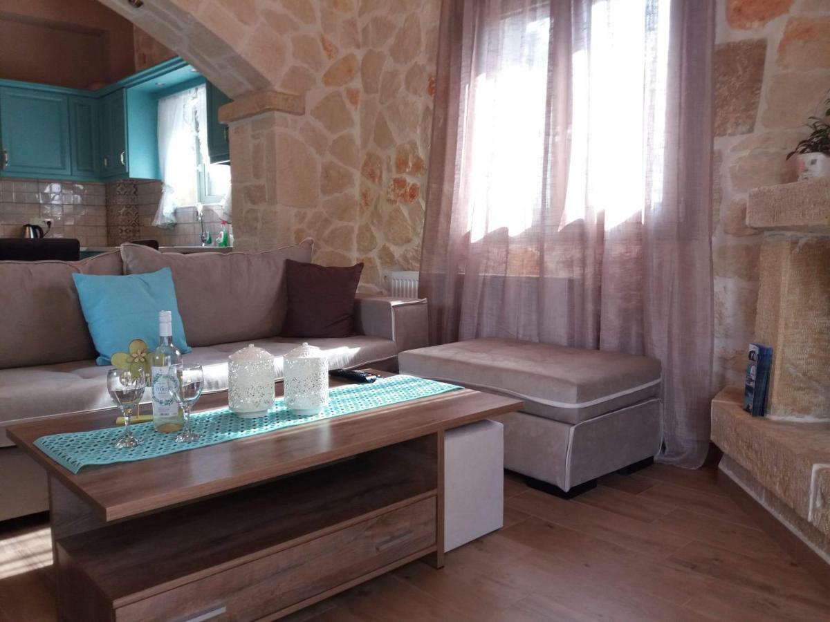 Villa Liberta Keri Екстериор снимка