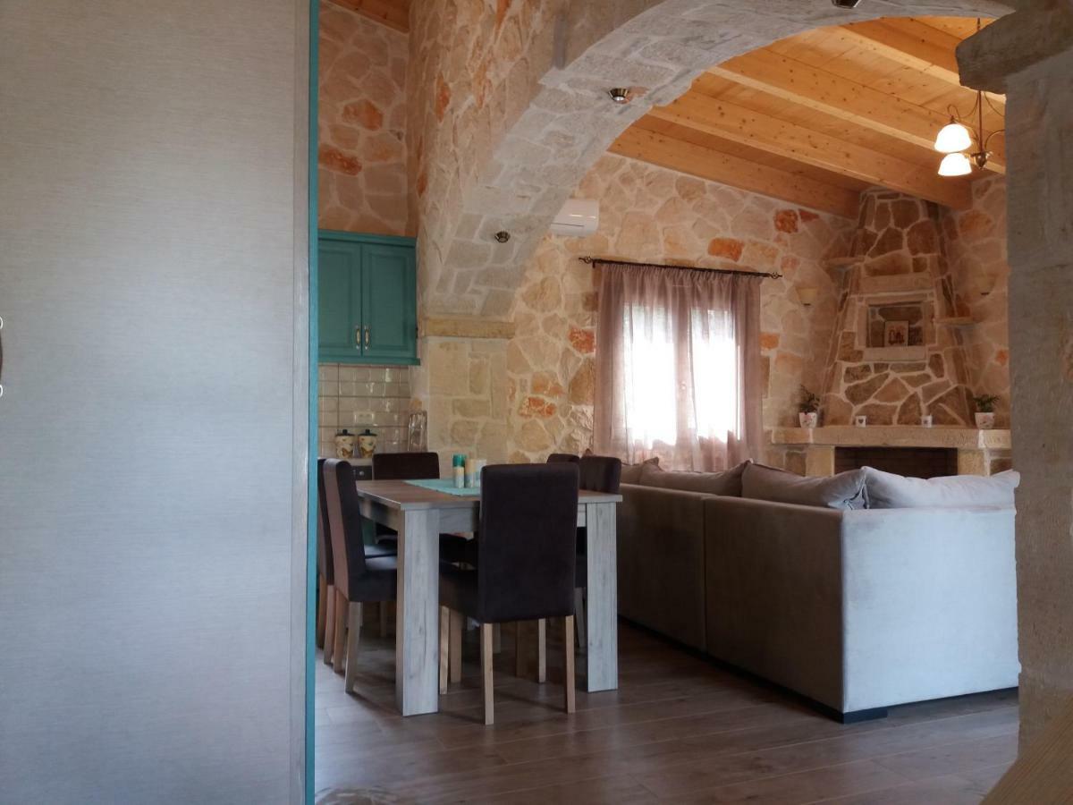 Villa Liberta Keri Екстериор снимка